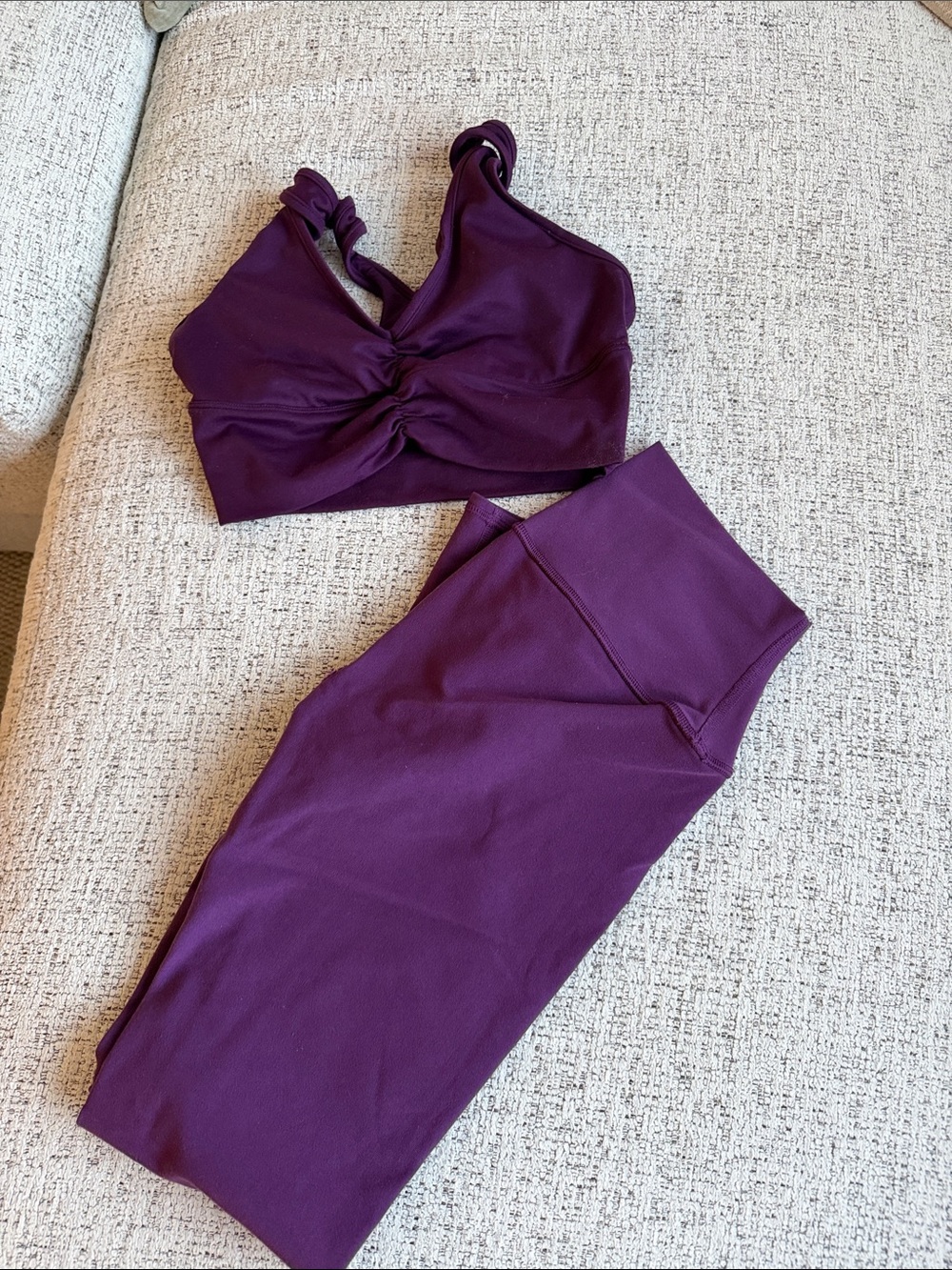 Alo Yoga Purple Activewear Set - Sports Bra & High-Waist Leggings